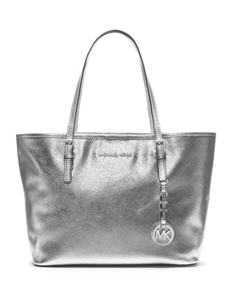 handtasche michael kors schwarz sale|Michael Kors silver satchel handbag.